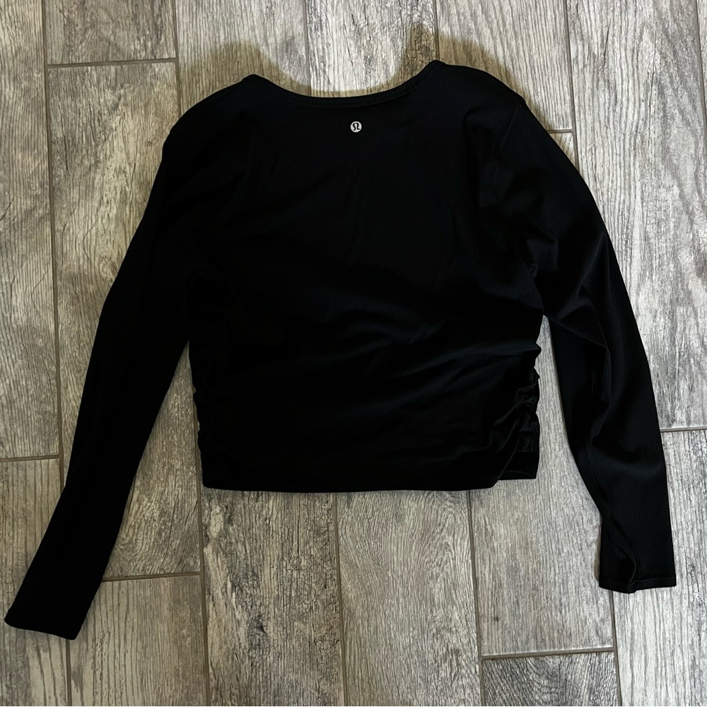 Lululemon Athletica Black Ruched Crop Long Sleeve Top
